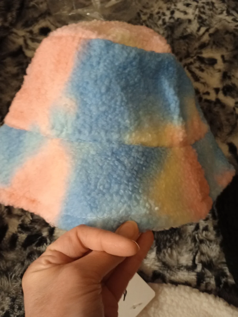 NWT (3) Fleece Plush Bucket Hat - Ivory Cream, Multicolor & Black - Picture 5 of 12